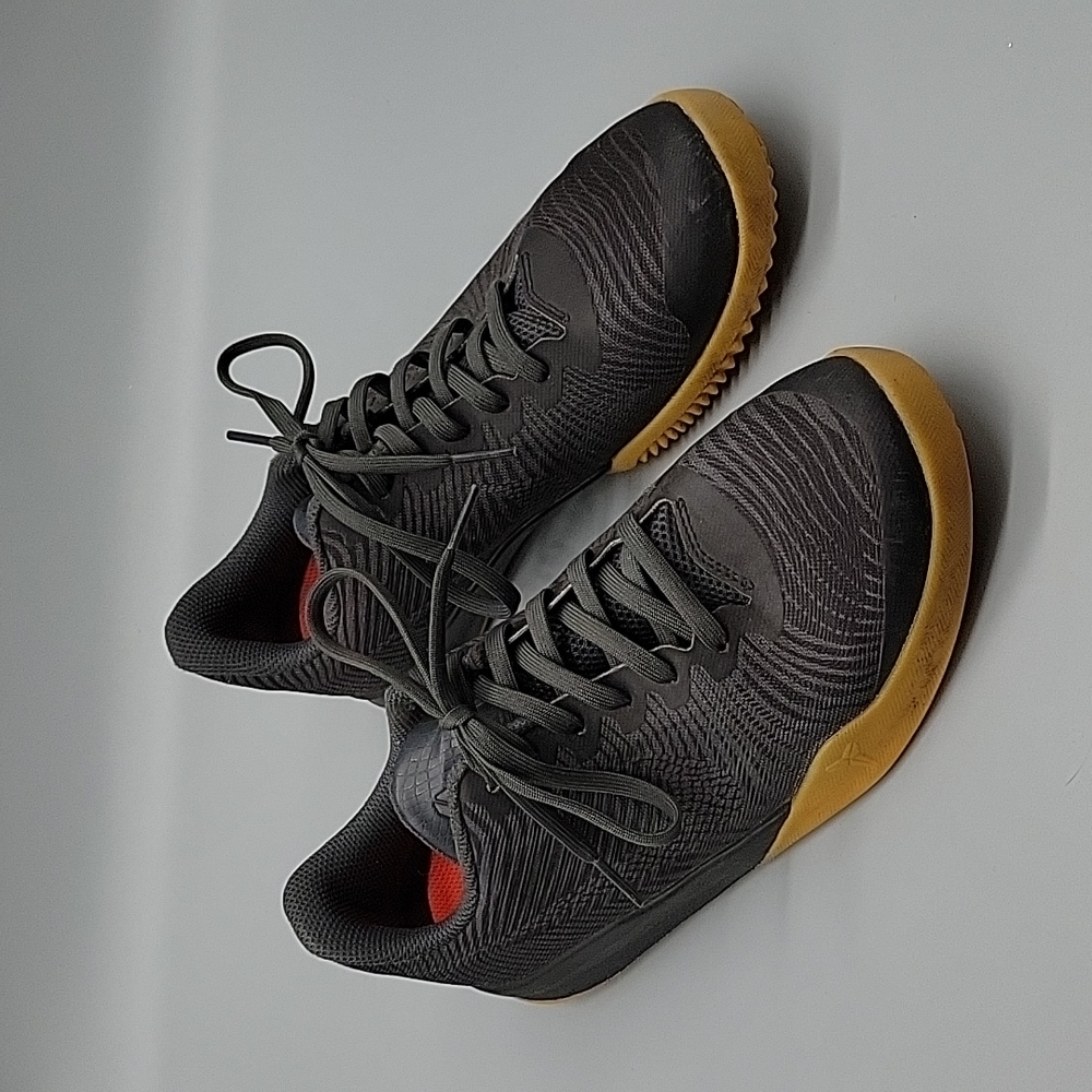 Nike Kobe Bryant Mentality 2 GS 'Anthracite Crimson' Sneakers